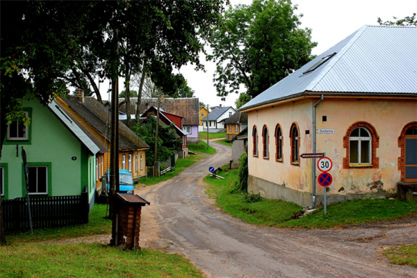 Tuttava linna tuled  – Kallaste ripub karamell-kisselli ja tuleviku vahel