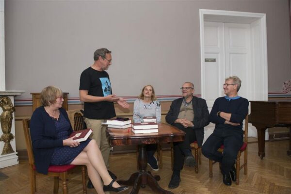 Romaan v&otilde;i novell, aga kirjades