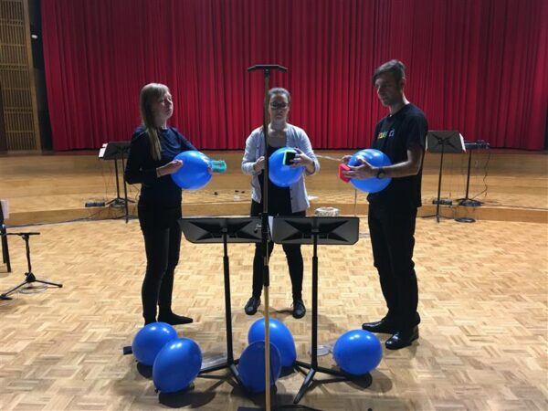 M&auml;ng taju, materjali ja muusikaga