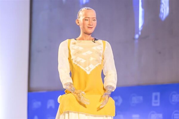 Tehnikafilosoofia uuemaaegne areng kaante vahel