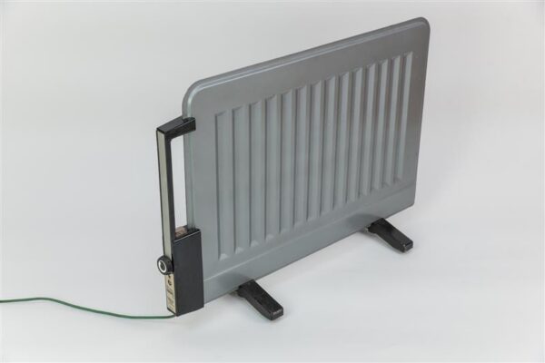 Ebas&uuml;mpaatne asi ja ideoloogiamaastikud