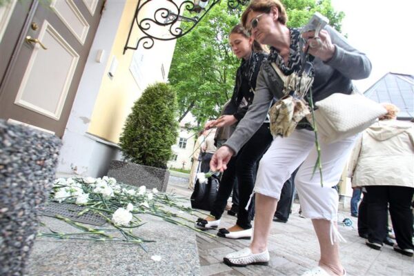 Uue kriisi vundamendiaugus