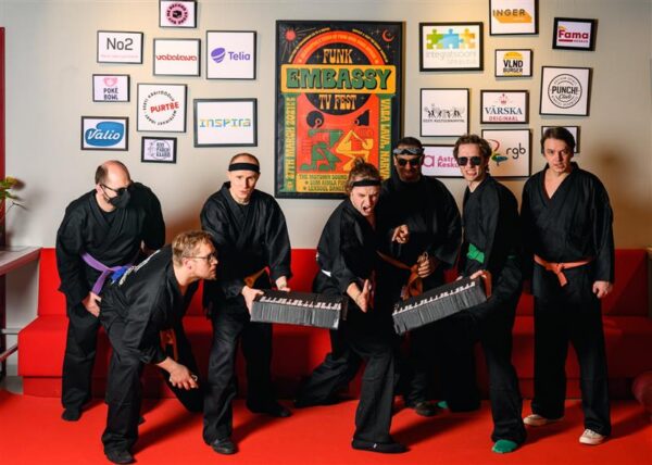 Paraja vungiga t&auml;htede poole