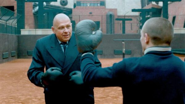 Sotsialistlik h&uuml;perrealism, filmist k&uuml;llastunud tegelikkus