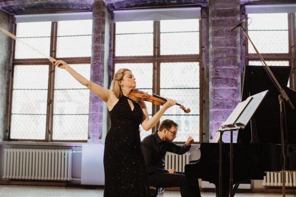 R&otilde;&otilde;msad viisid on p&otilde;llul