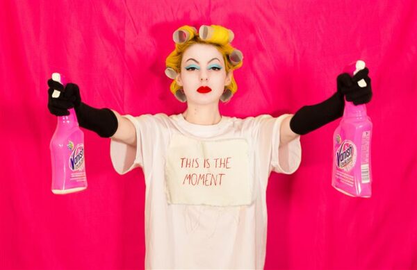 Mees on tagurpidi naine