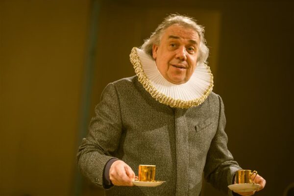 L&otilde;puta &otilde;htus&ouml;&ouml;k