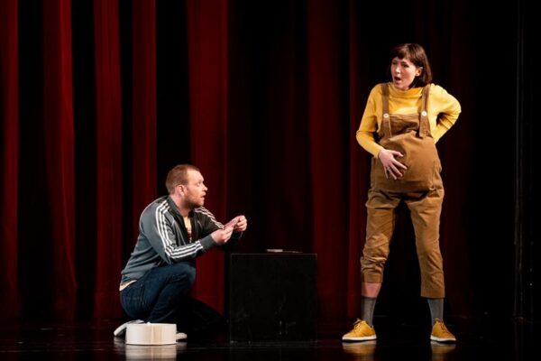 Tuhmiks poleeritud &scaron;ampanjaklaas