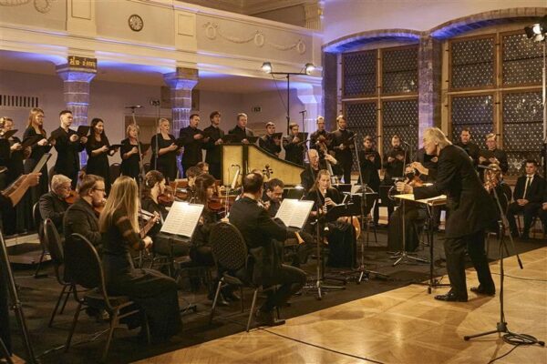 &Otilde;ige muusika &otilde;igel pillil &otilde;iges kohas