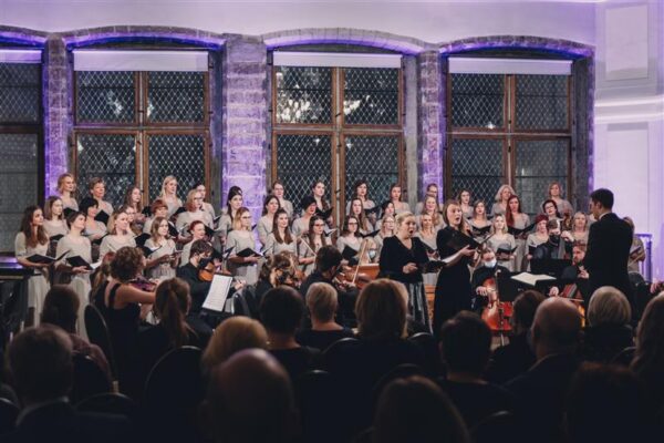 Kevadr&otilde;&otilde;mu advendiajal