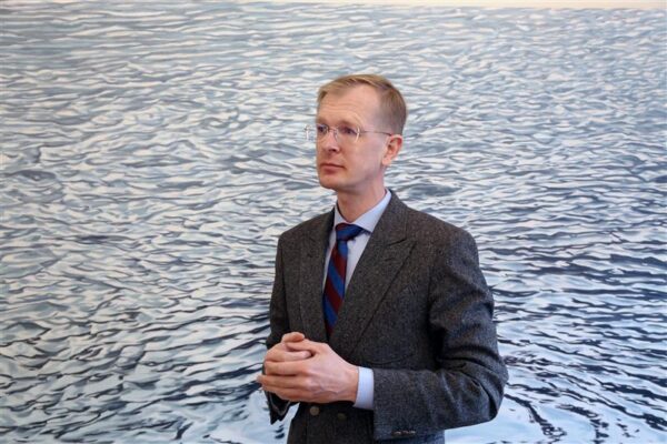 &Uuml;lem eesm&auml;rk on kanda inimesed kriisist l&auml;bi