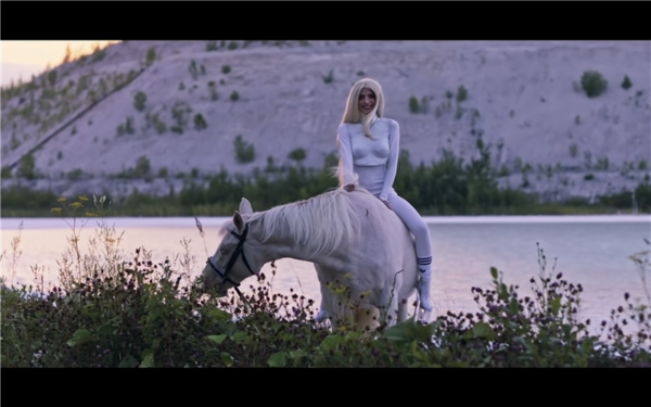 Koodivahetus praeguses muusikas