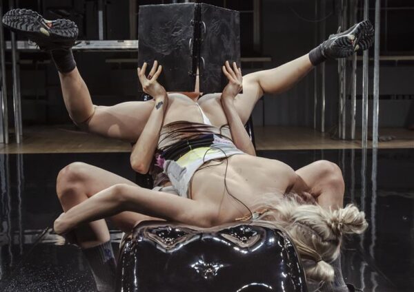 Erootiline maailmal&otilde;pp teadvuse kaevup&otilde;hjas