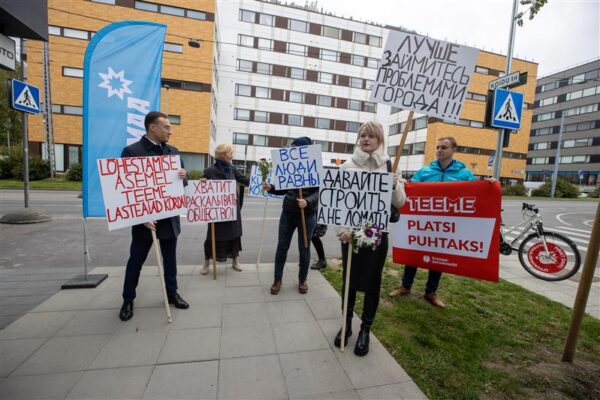 Sotside imagoloogiline l&otilde;ks II. M&otilde;testamata revolutsioon