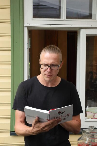 Mis viga sul muhe olla, mees?