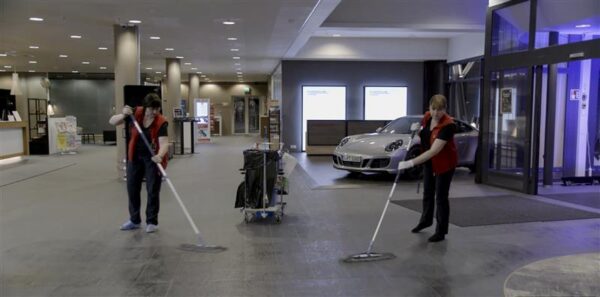 Suur vend, salmiaak ja sularahaautomaat