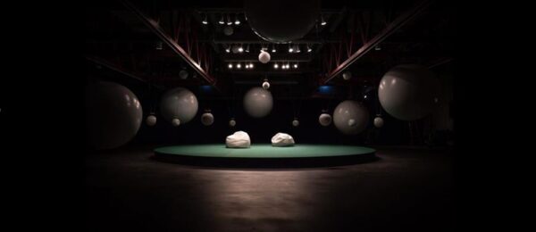 N&auml;itus, kus ehitatakse &otilde;hulosse