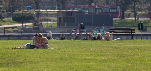 Kas arhitektuur ravib v&otilde;i vajab ravi?