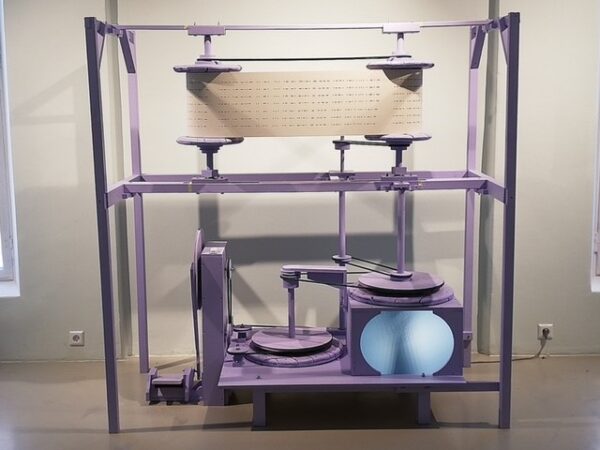 Tartu Ülikooli muuseumis ja Tartu Jaani kirikus on avatud näitus „Vaim“