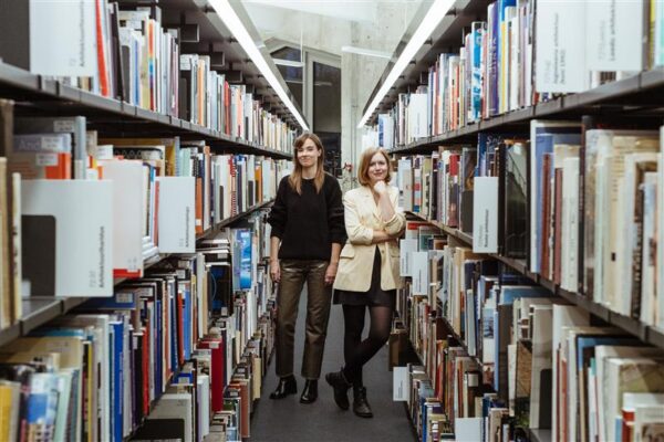 T&auml;iesti uus ingliskeelne kunstiajakiri