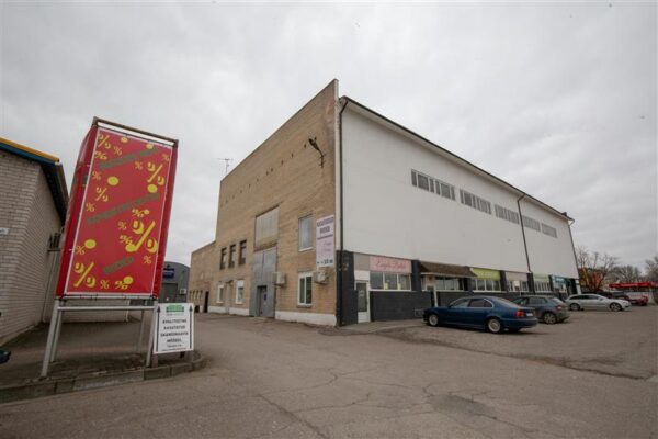 Varju j&auml;&auml;nud varjendid