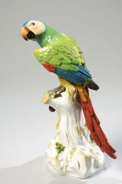 Kadrioru kunstimuuseumis avatakse mööbli- ja tarbekunstinäitus ning skulptuurihoidla