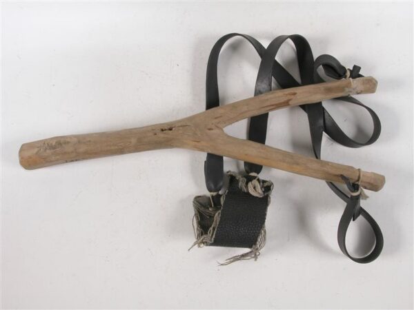 Poiste sõda mängult ja päriselt: kolm lapsepõlvepilti  Teise maailmasõja ajast