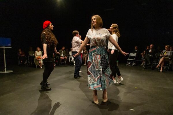 Kes haaraks draamaharidusel sarvist?