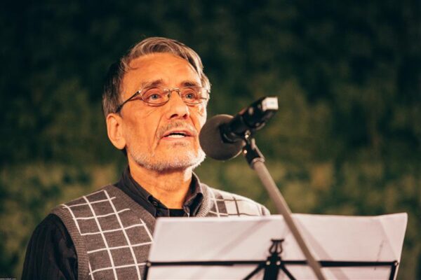 Luule hoiab keelt roostetamast