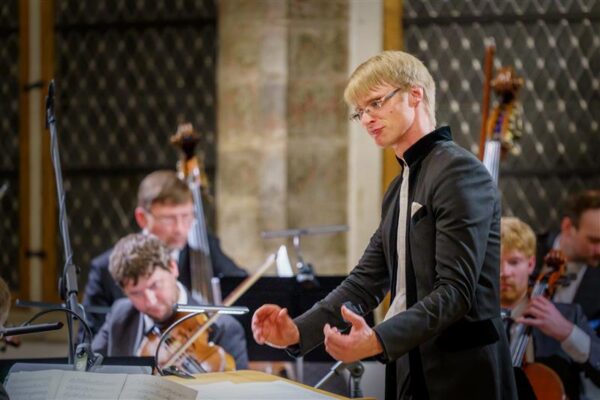 Stiilipuhas, nooruslik ja uljas