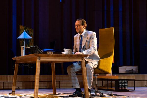 P&ouml;&ouml;rdtoolielu p&ouml;&ouml;rdtooliaastad