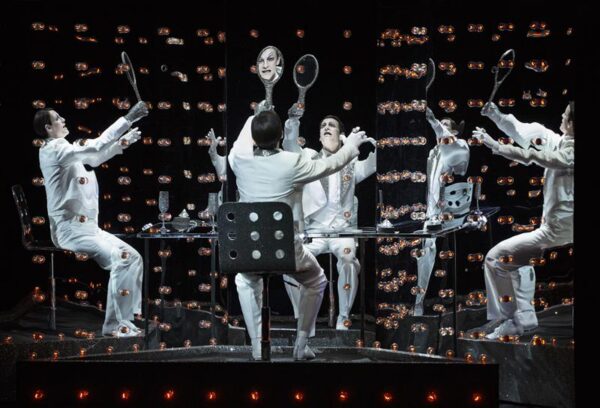 Superstaarid, minevikuvarjud, tulevikus&auml;hvatused