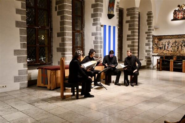 Valgust ja rõõmu vanamuusikaga