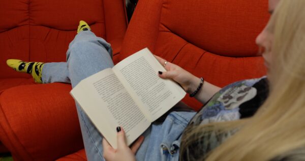 Kohustuslik ja paratamatu kirjandus