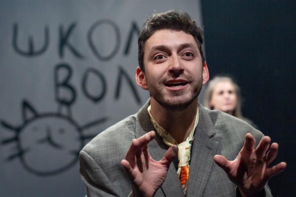 Ma l&auml;hen ja tulen koos teiega