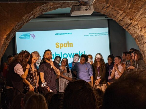 Luuletaja-luuletaja, kus on su lavasõu?