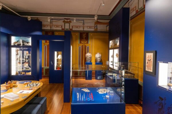 Kuriositeetide kabinetist kolonialismikriitikani