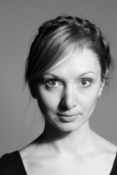 Pealelend: Oksana Tralla, Tallinna &Uuml;likooli Balti filmi, meedia ja kunstide instituudi koreograafia &otilde;ppekavade kuraator