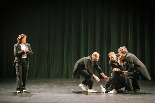 Kolme K napp l&auml;kitus v&auml;&auml;rib lugemist ja vaatamist