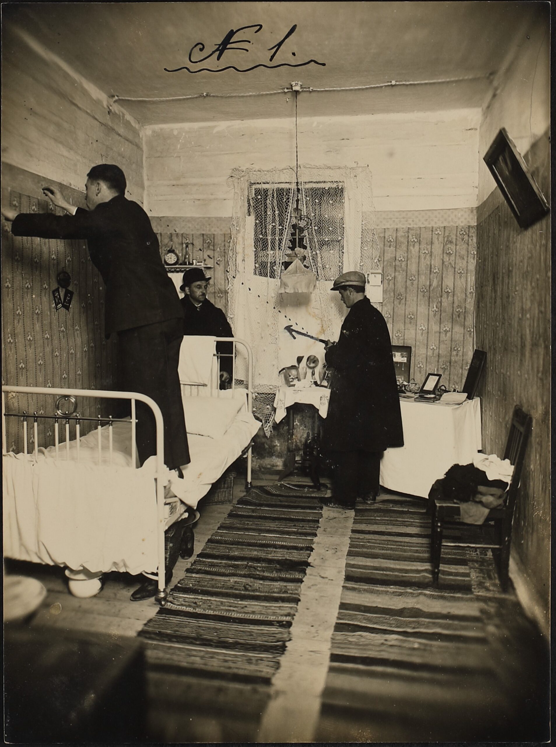 Muuseumiöö kriminaalne eriprogramm „Liikumisest jäävad jäljed” Rahvusarhiivis