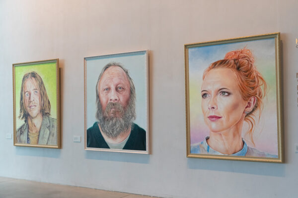 Kursi koolkond kohtub tribaalrebastega. Uued näitused ERMis