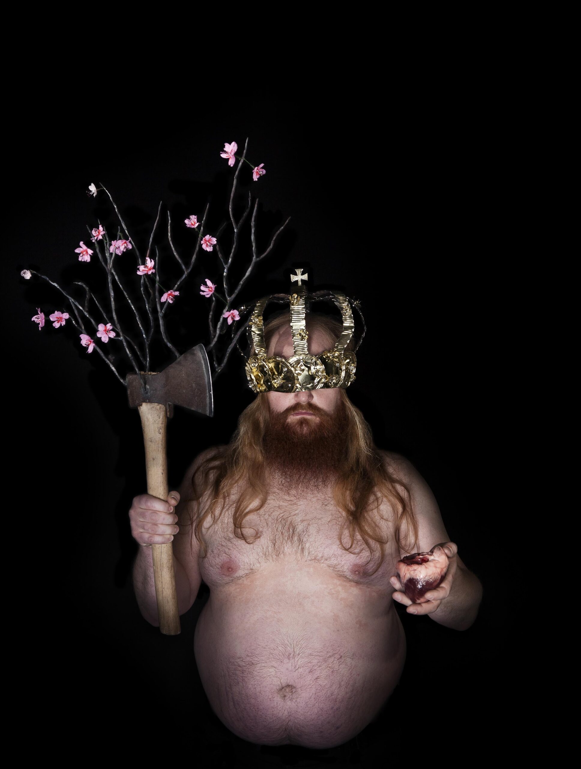 Urmas Lüüsi ja Hans-Otto Ojaste installatiivne seisundilavastus “Öökull huikas ja samovar undas ühtevalu”