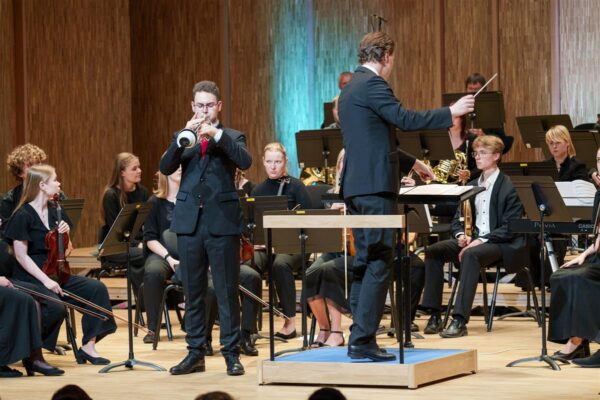 Esimese lennu tiibade hääl