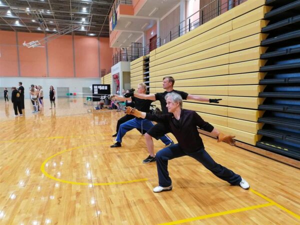 Minu m&otilde;&otilde;k, minu keep, lava ootab mind!