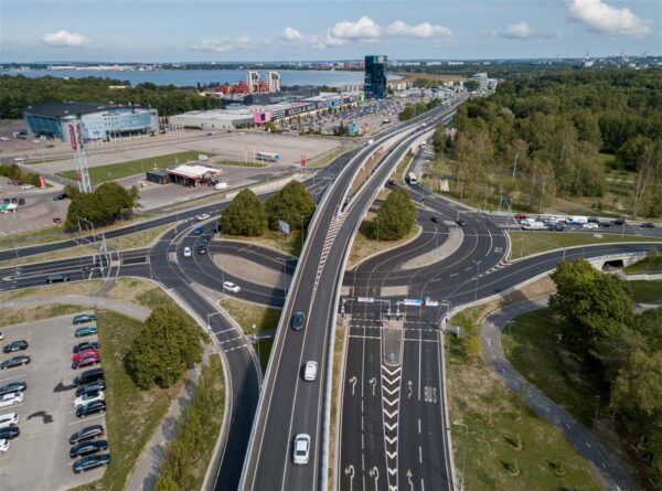 P&uuml;sivuse ideoloogia ja selle m&otilde;ju linnadele