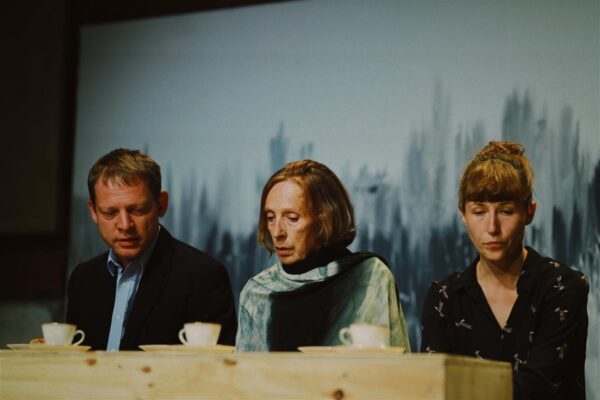 Mida kaugem vahemaa, seda l&auml;hedasemad inimesed