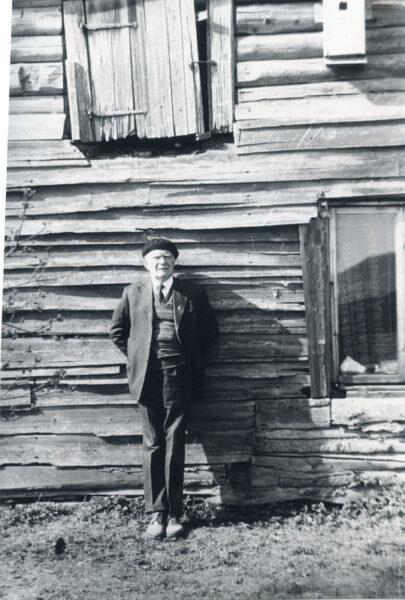 Liivi Muuseum tähistab 35. tegutsemisaastat näitusega legendaarsest teatrimehest Karl Adrast