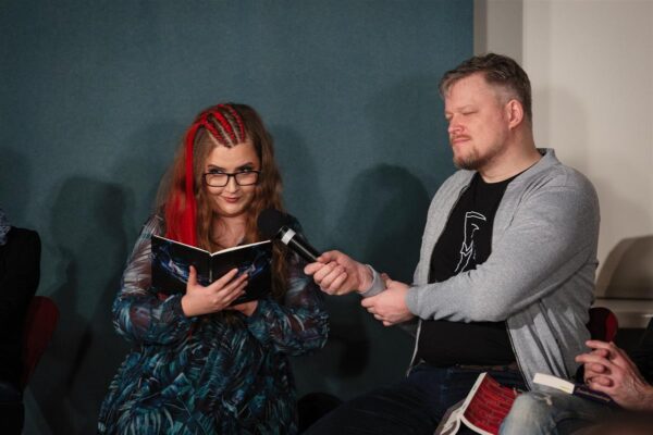 Omaeluepisoodid ja sõnamängud