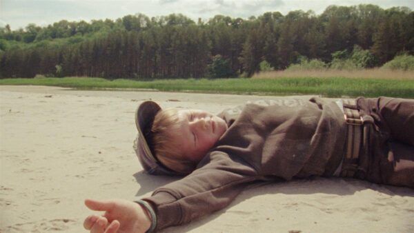 Rahu lootuses, aegluse &uuml;listuseks, p&auml;ikese ootuses