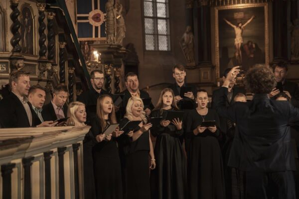 Mitte mässav teismeline, vaid küps koor